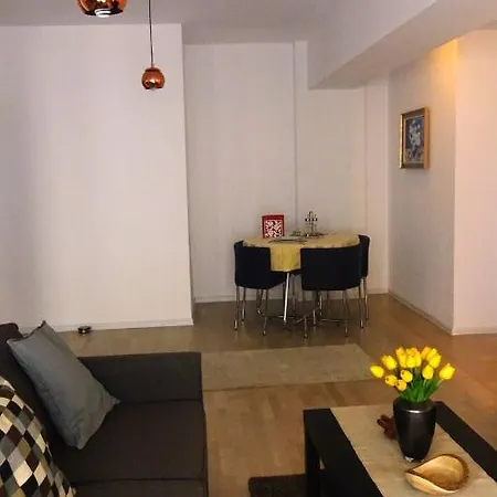 Chic In Residential Area Apartment Bucharest